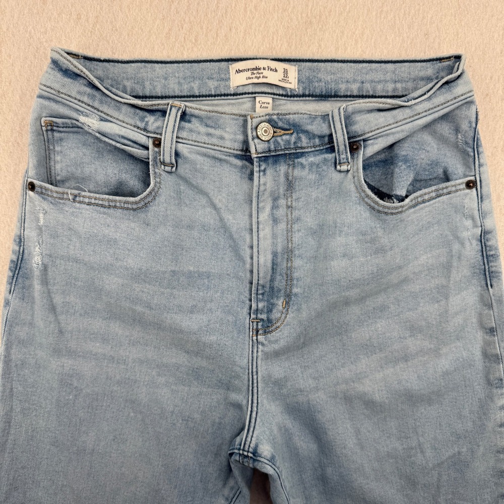 Abercrombie & Fitch Curve Love Ultra High Rise Flare Jeans Light Wash 31/12S